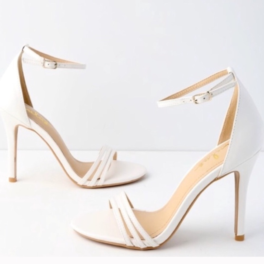 Lulu’s White Ankle Strap Sandals 🎀 - Picture 3 of 6